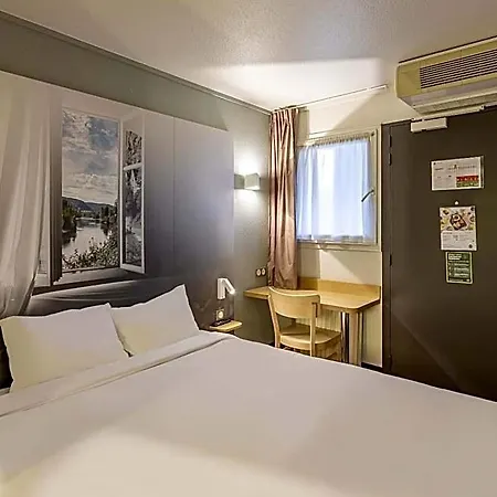 Périgueux Hotel 2*